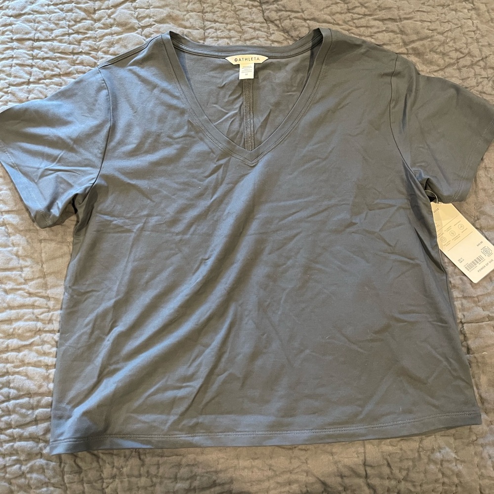 NWT Athleta shirt in size medium